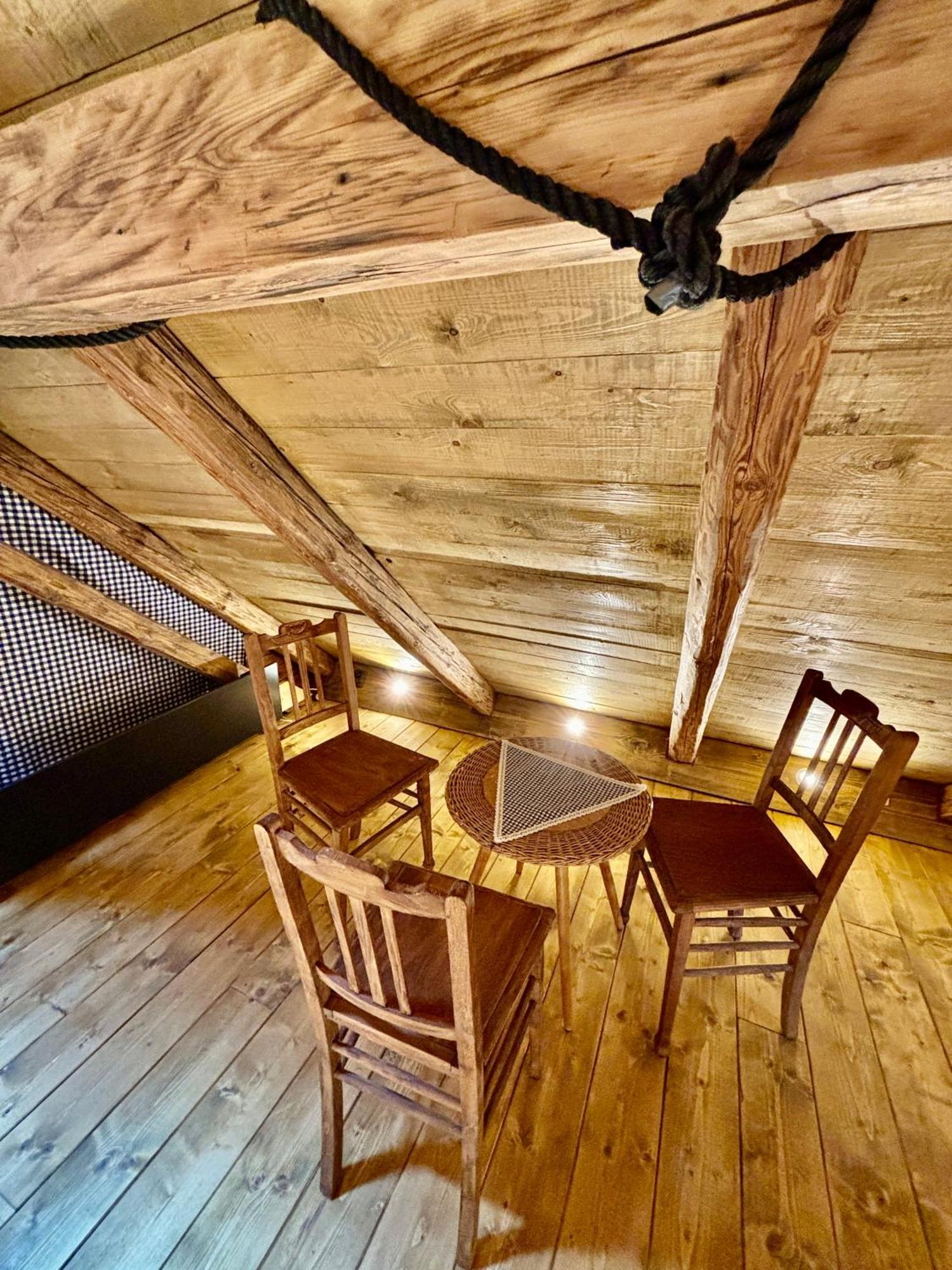 Hlucov - Penzion & Restaurace Kanina Buitenkant foto